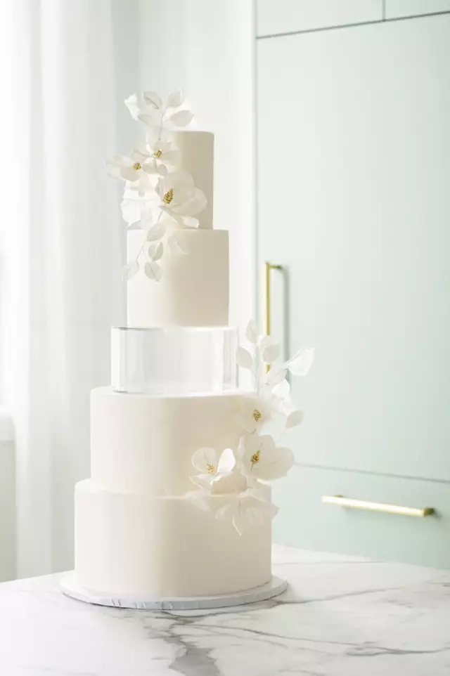 Wedding Cakes: Sweet Selena's Desserts 5