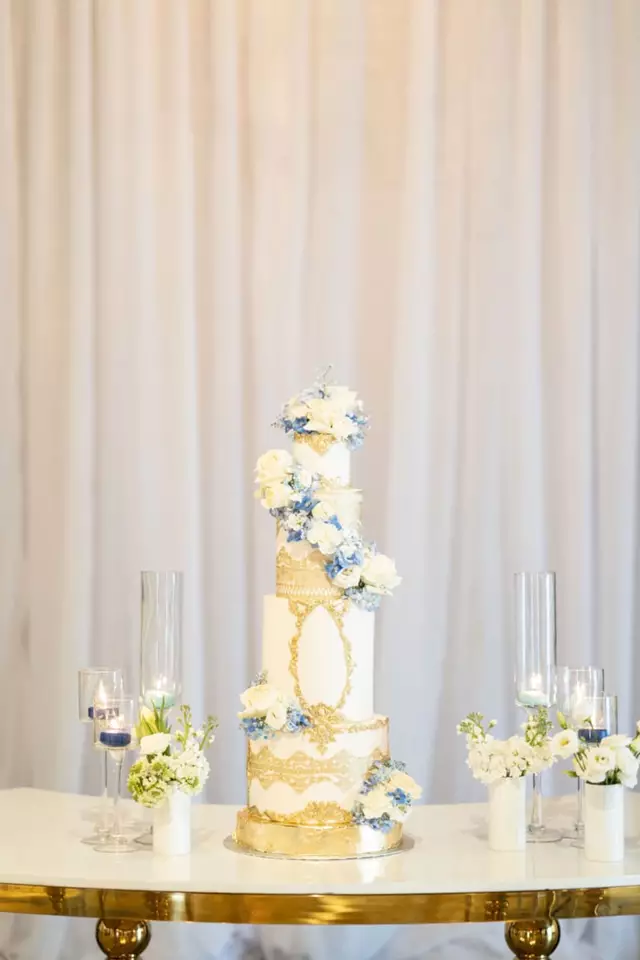 Wedding Cakes: Sweet Selena's Desserts 4