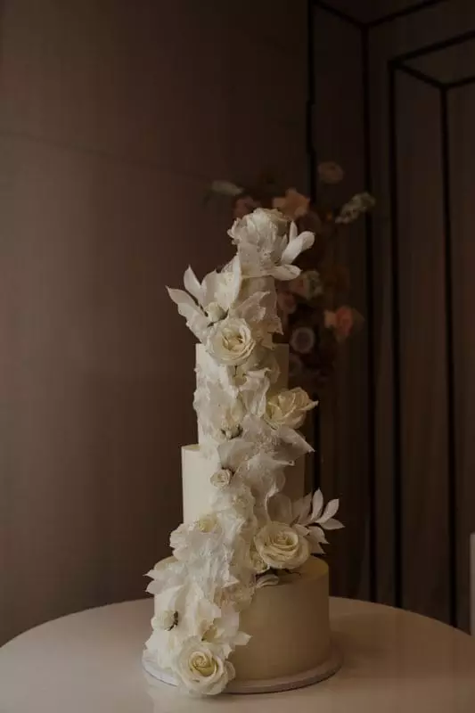 Wedding Cakes: Sweet Selena's Desserts 3