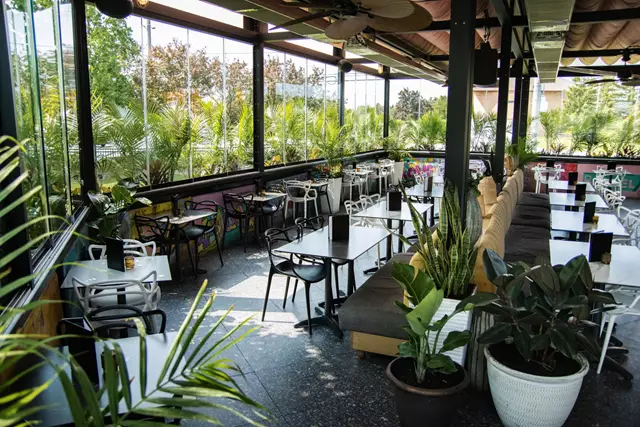 Restaurants: Taps Public House 8