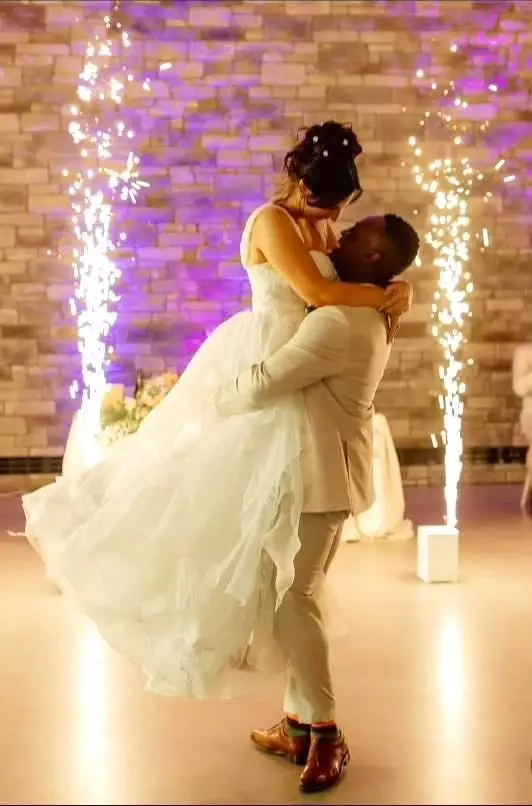 Disc Jockey's / DJs: Taurus Entertainment 12