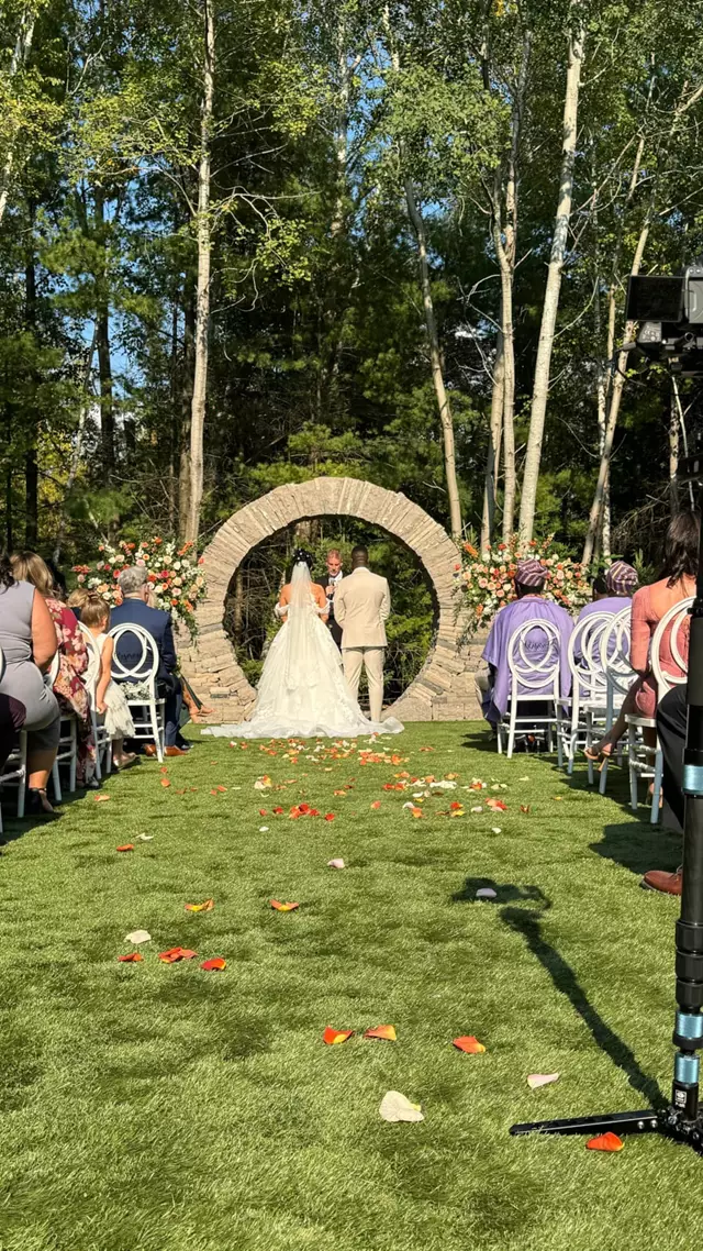 Disc Jockey's / DJs: Taurus Entertainment 14