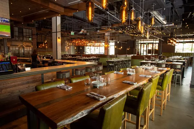 Restaurants: Taylors Landing 1