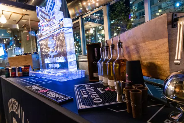 Restaurants: Taylors Landing 4