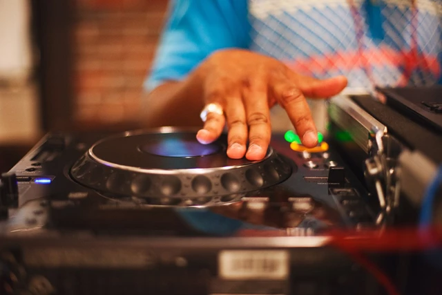 Restaurants: Taylors Landing 5