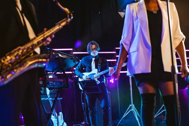 Live Music & Bands: The Brightside 6