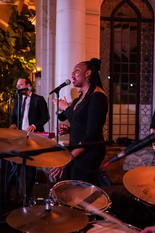 Live Music & Bands: The Digs 2