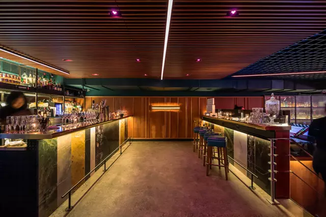 Hotels: The Drake Hotel 19