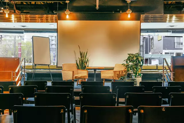 Hotels: The Drake Hotel 21