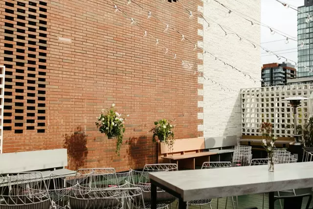 Hotels: The Drake Hotel 12