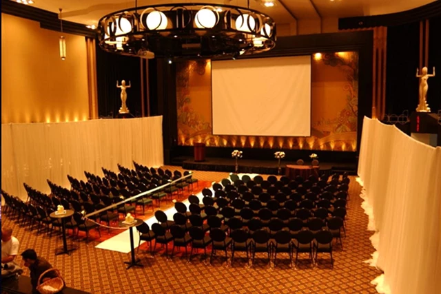 Historic Venues: The Eglinton Grand 10