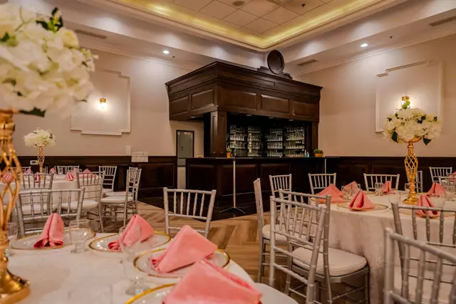 Banquet Halls: The Guelph Estate Convention Center and Banquet Hall 5