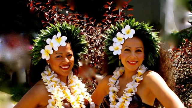 Hawaiian Dancers for anniversaries and milestone birthdays in Toronto