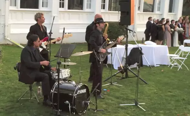 Live Music & Bands: The Jade Monkeys 29