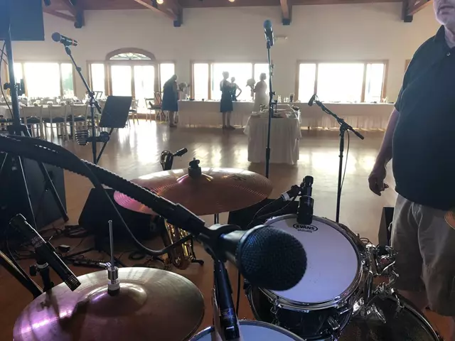 Live Music & Bands: The Jade Monkeys 23