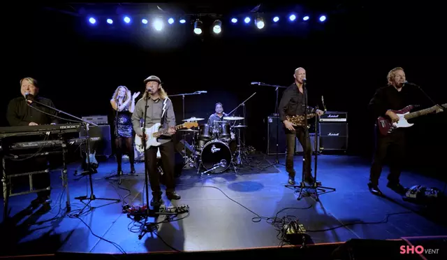 Live Music & Bands: The Jade Monkeys 10