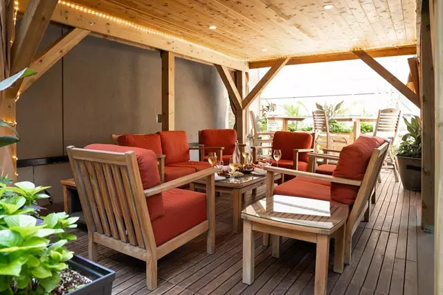 Historic Venues: The National Club 13