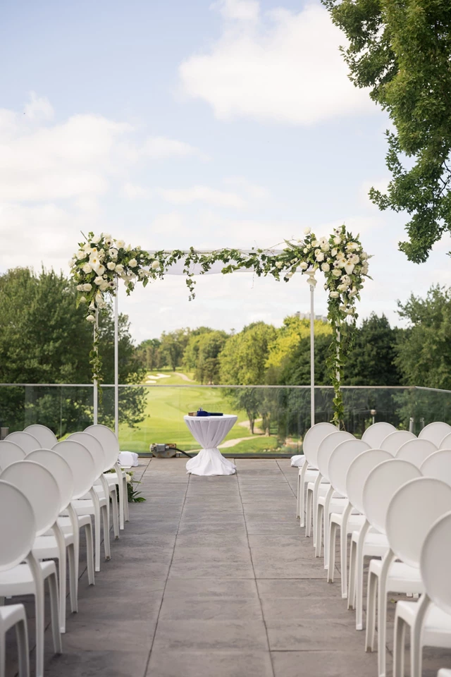 Golf & Country Clubs: The Oakdale Golf and Country Club 11