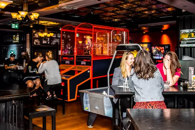 Entertainment Venues: The Pint Public House 1