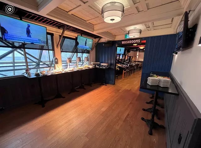 Entertainment Venues: The Pint Public House 4