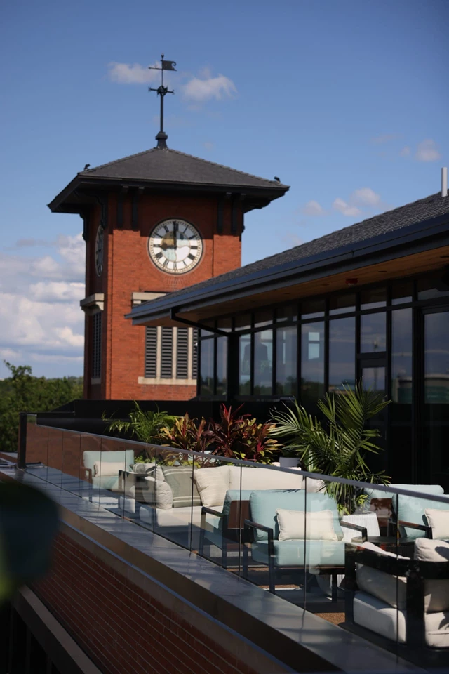 Hotels: The Postmark Hotel 6
