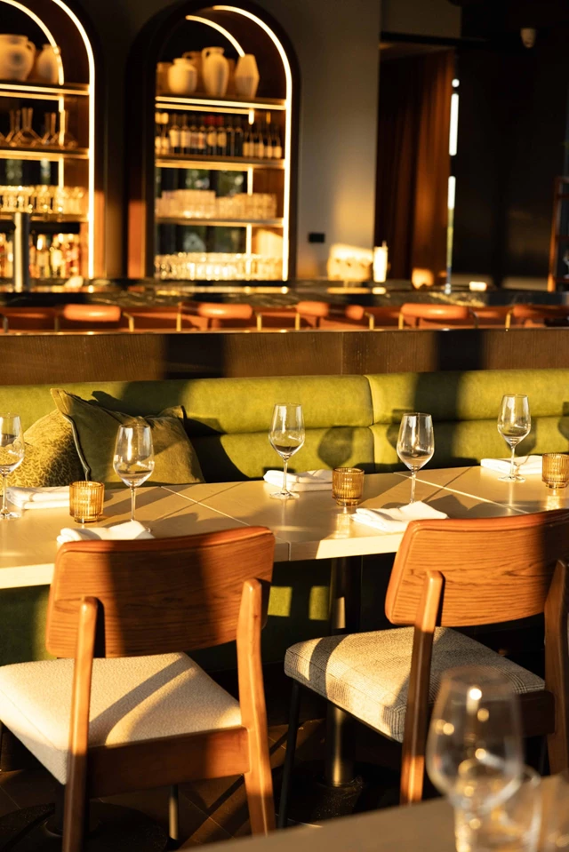Hotels: The Postmark Hotel 10