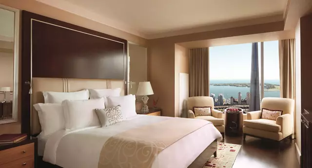 Hotels: The Ritz-Carlton Toronto 3
