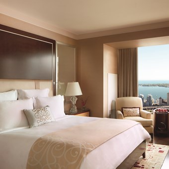Hotels: The Ritz-Carlton Toronto 20