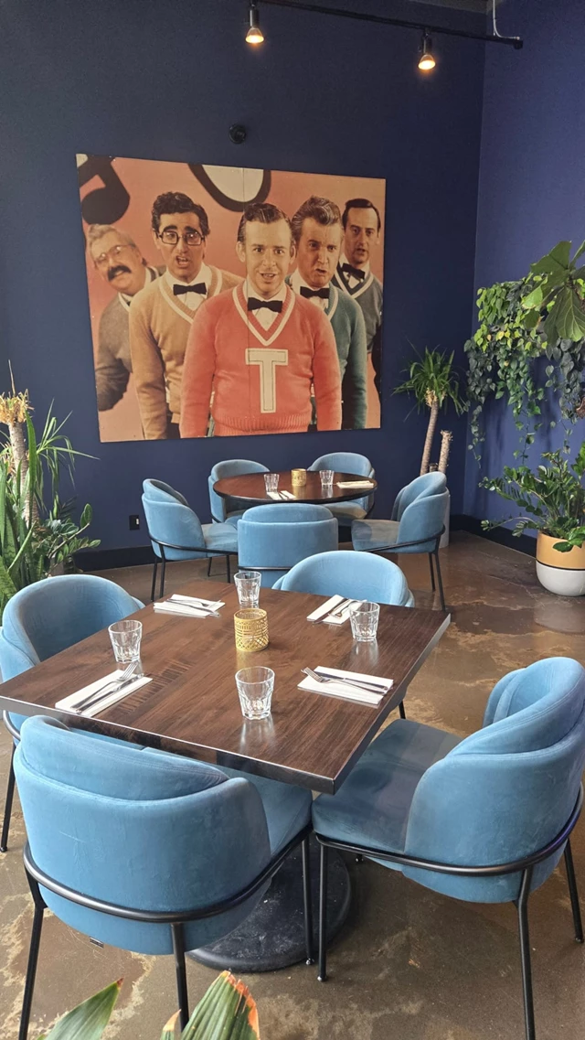 The Bentwood Dining Lounge