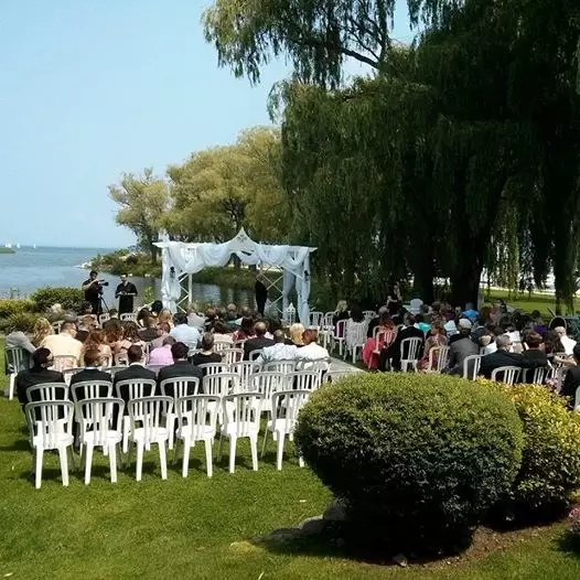 Live Music & Bands: The Sound Parade 30