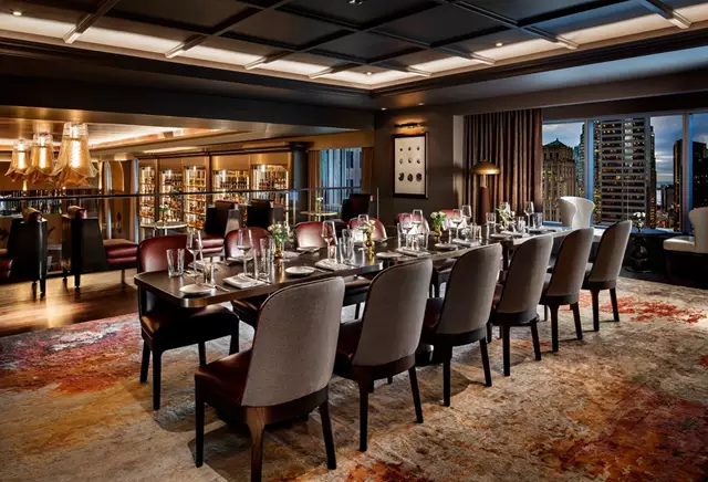Hotels: The St. Regis Toronto 25