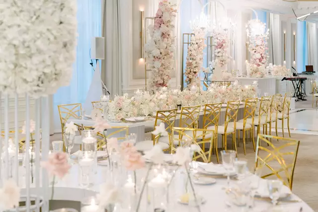 Hotels: The St. Regis Toronto 1