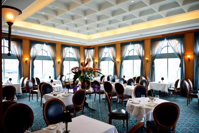 Banquet Halls: The Waterside Inn 6