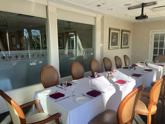 Golf & Country Clubs: Thornhill Golf & Country Club 10