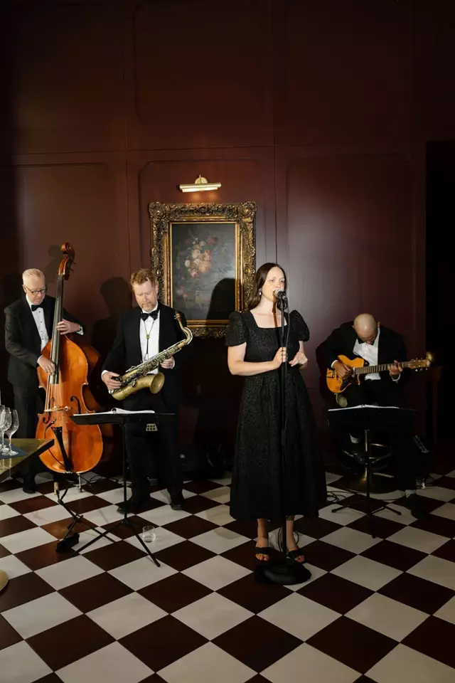 Live Music & Bands: Tiffany Jazz Trio 1