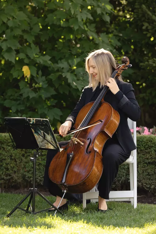 Live Music & Bands: Tiffany Jazz Trio 5