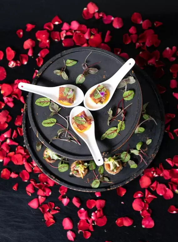 Full Service Caterers: Toben Food by Design 21