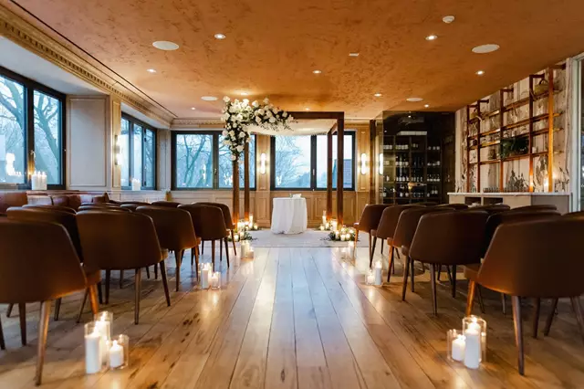 Restaurants: Toronto Beach Club 6