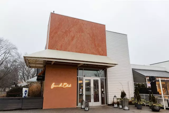 Restaurants: Toronto Beach Club 4