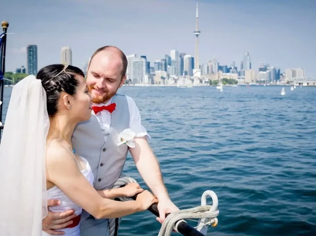 Cruise Ship/Yachts: Toronto Breeze 11