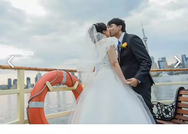 Cruise Ship/Yachts: Toronto Breeze 1