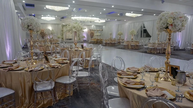 Weddings-Engagements