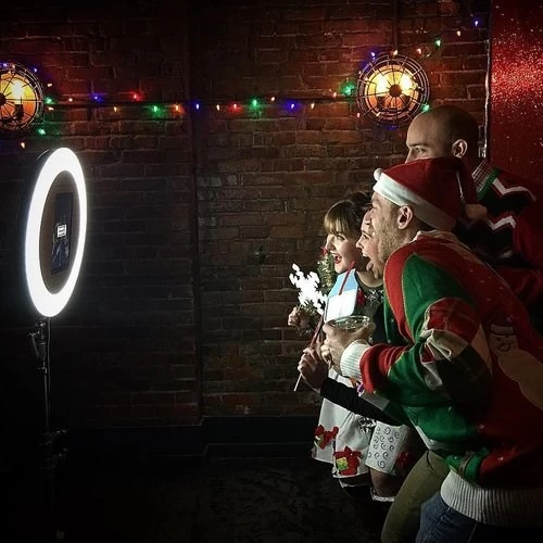 boomerang booth Toronto Photo Booth Company. picture rental