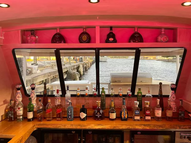 Cruise Ship/Yachts: Toronto Yachts 6