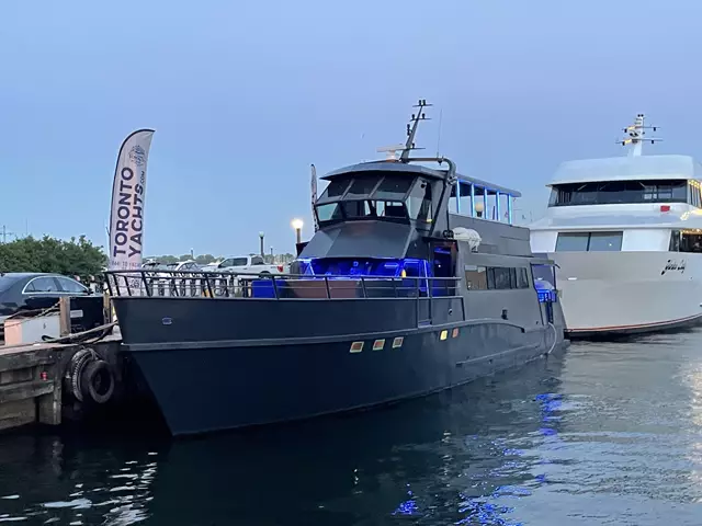 Cruise Ship/Yachts: Toronto Yachts 5