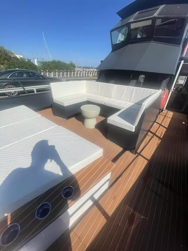 Cruise Ship/Yachts: Toronto Yachts 3