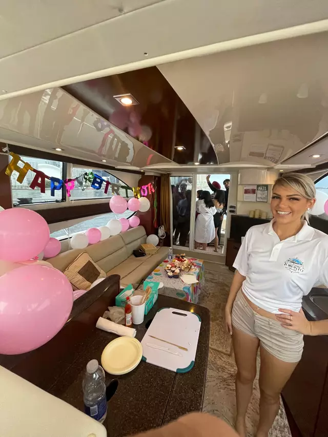 Cruise Ship/Yachts: Toronto Yachts 11