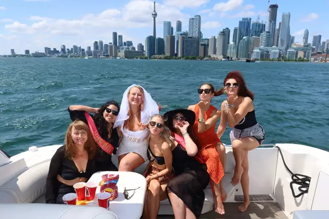 Cruise Ship/Yachts: Toronto Yachts 5