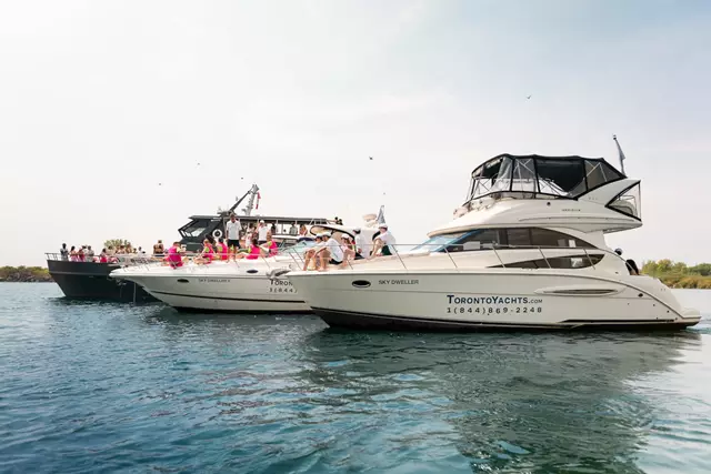 Cruise Ship/Yachts: Toronto Yachts 3