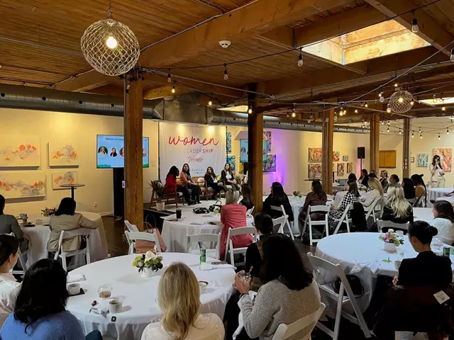 Galleries/Museums: Twist Gallery 1